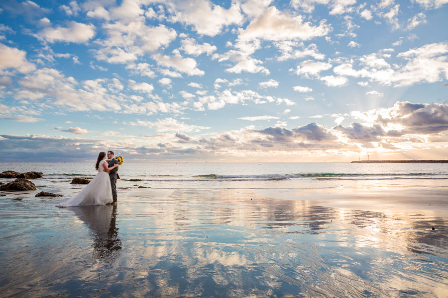 How can photographers make extra money during the holidays?